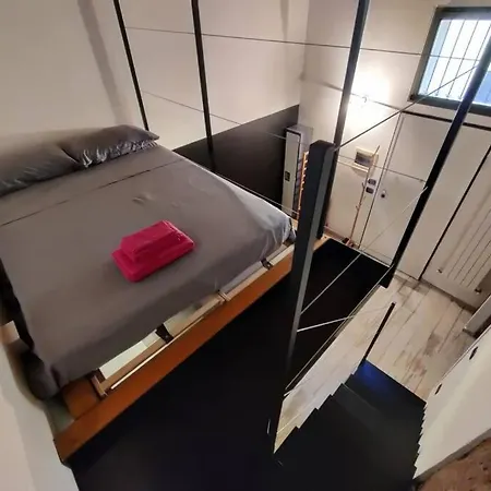 Casa Volturno * Monza